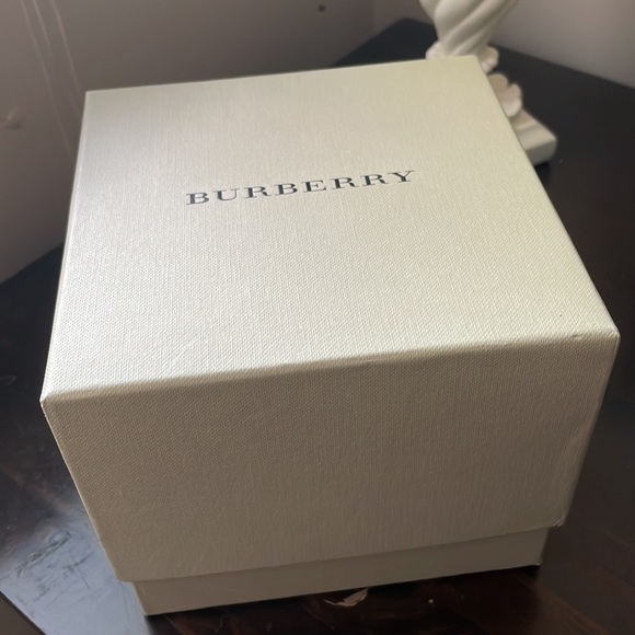 Burberry Watch Luxury Classic Adjustable Dialup Quartz Holt Renfrew - Picture 13 of 13